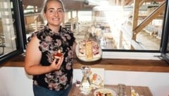 Das Frühstück von Eva Schulz mit Blick auf die Kühe kommt bestens an