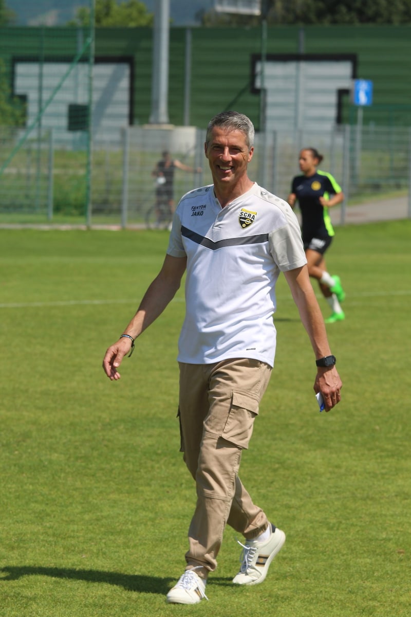 Altach-Trainer Bernhard Summer hatte Grund zur Freude. (Bild: Peter Weihr/Kronenzeitung)