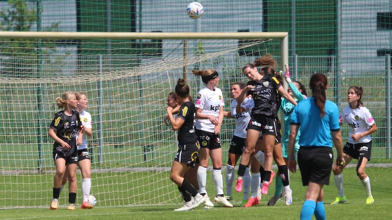 Rieke Tietz machte gegen die YB-Ladies einne starke Partie, war eine der Altacher Aktivposten. (Bild: Peter Weihs/Kronenzeitung)