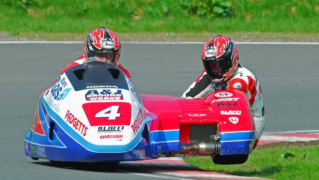 Klaus Klaffenböck (l.) piloted the machine, Christian Parzer was the "greaser". (Bild: Josef Weiser)