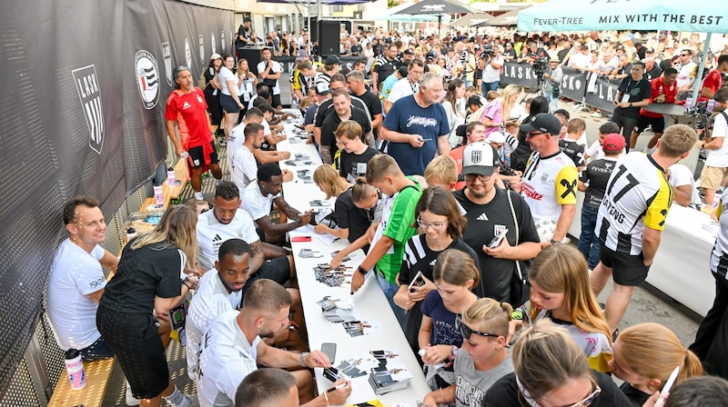 3200 Fans kamen zum Saisonstart-Fest (Bild: Dostal Harald)