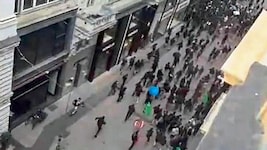 Hunderte linke Aktivisten liefen durch Innenstadt