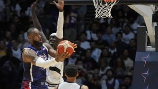 Das war knapp: LeBron James verhindert US-Blamage.