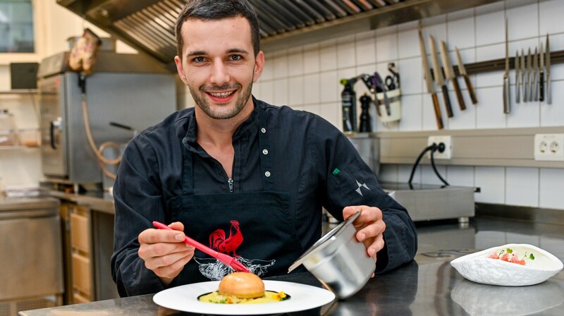 Küchenchef Andreas Zika tickt ähnlich wie der Patron und zaubert ganz besondere Genussteller für die Gäste des Hauses. (Bild: Dostal Harald)