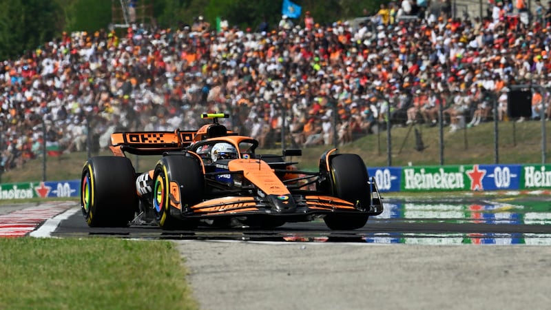 Lando Norris lag bis kurz vor dem Ziel in Führung.  (Bild: AP ( via APA) Austria Presse Agentur/ASSOCIATED PRESS)