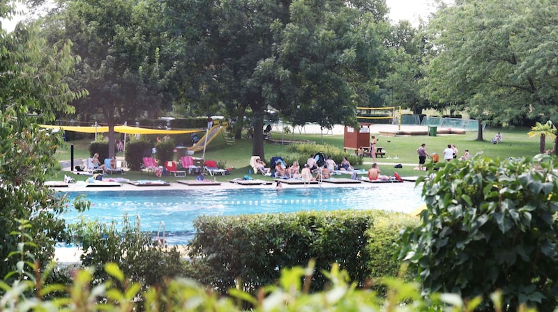 Im Parkbad in Eisenstadt läuft die Saison bisher gut. (Bild: Judt Reinhard)