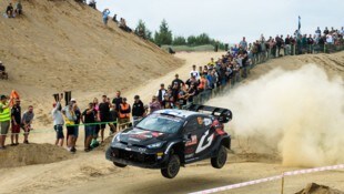 Kalle Rovanperä mit Co-Pilot Jonne Halttunen