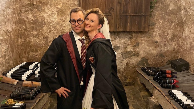 Die Hochzeit mit Peter feierte Polcanova im Potter-Outfit und mit detailgetreuer Dekoration. (Bild: Sofia Polcanova)