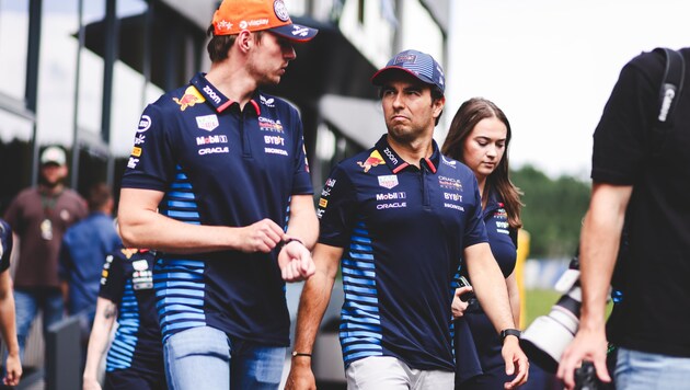 Max Verstappen (left) and Sergio Perez (Bild: GEPA pictures)