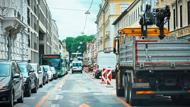 Stau-Hotspot die Elisabethstraße (Bild: Pail Sepp/Sepp Pail)