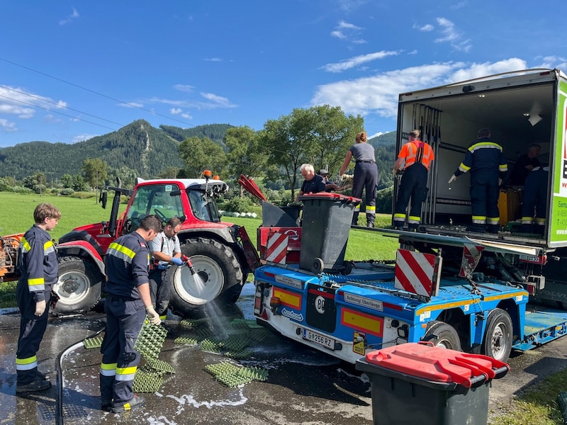 Der LKW war voll mit Eiern beladen (Bild: FF-Mautern)