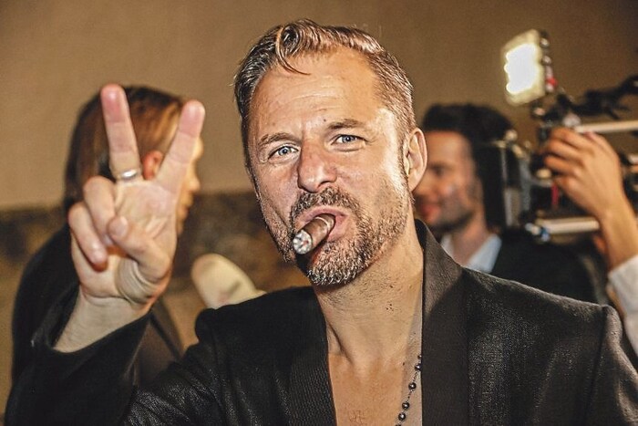 Gelungene Premiere für Philipp Hochmair als „Jedermann“. Der feierte ausgelassen mit dem ...