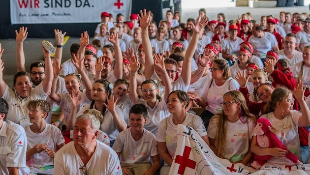 Jubel bei der Siegerehrung (Bild: Rotes Kreuz/Reitbauer-Rieger)