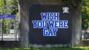 Auf diese Plakate haben es die unbekannten Täter abgesehen. 