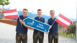 Thomas Sojer, Stefan Moser und Benedikt Laiminger (v. li.) treten bei den WorldSkills an. (Bild: Johanna Birbaumer)