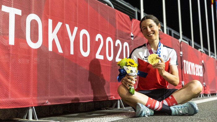 Anna was beaming with the gold medal.