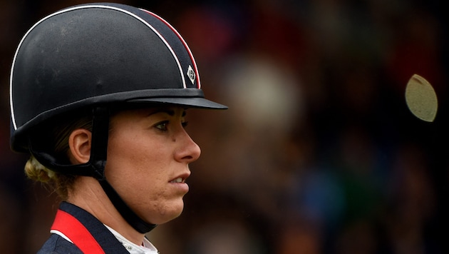 Die dreimalige Dressur-Olympiasiegerin Charlotte Dujardin wird in Paris nicht am Start sein.  (Bild: AFP/PATRIK STOLLARZ / AFP)