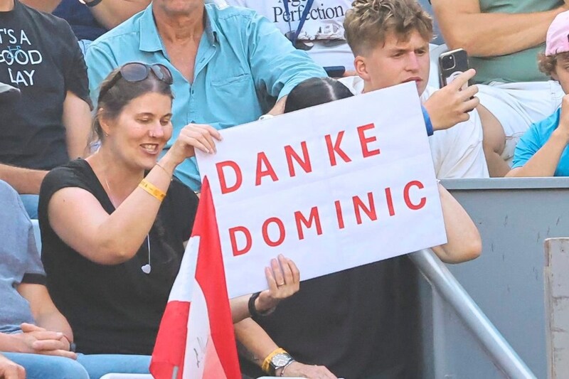 Farewell emotions from the stands. (Bild: Birbaumer Christof/Christof Birbaumer)