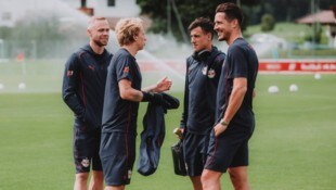 Alexander Schlager, Mads Bidstrup, Nicolas Capaldo und Janis Blaswich (v. li.). (Bild: FC Red Bull Salzburg/Heiko Mandl)