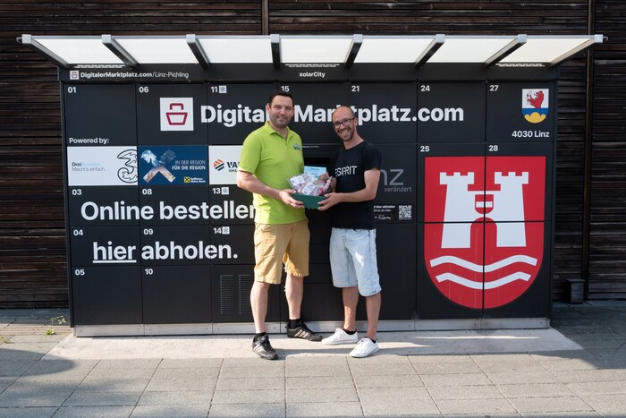 Die Genussbox mit regionalen Spezialitäten vom Lamm vom Junglammhof Pühringer wurde an den Gewinner übergeben. 