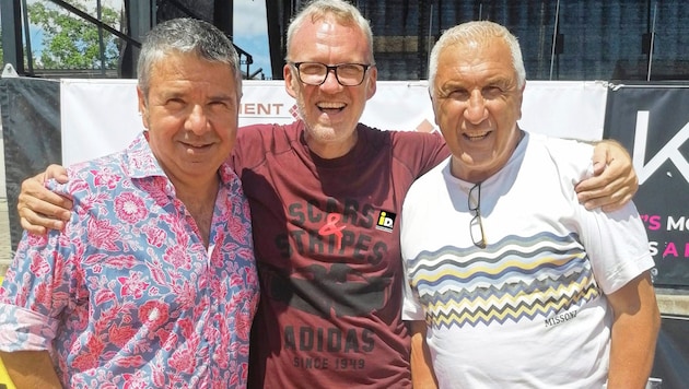 Goleador Hans Krankl (re.), Ralph „The Voice“ Schader (Mitte) und „Monti- Beton“-Frontman Toni Matosic kommen im August auf die Innsbrucker Nordkette. (Bild: Schader)