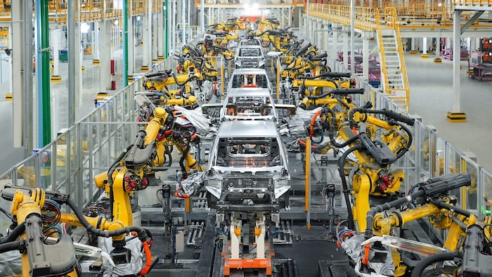 Für BYD, MG und Chery dürfte sich die Produktion in Europa dauerhaft auszahlen, meint Experte Dudenhöffer.