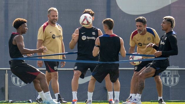 Hansi Flick hat mit seinem Team die Saisonvorbereitung aufgenommen.  (Bild: AFP/APA/Manaure QUINTERO)