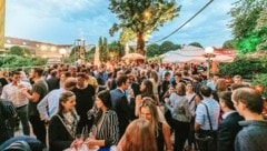 Im Techno Cafe im Volksgarten ist immer volles Haus.