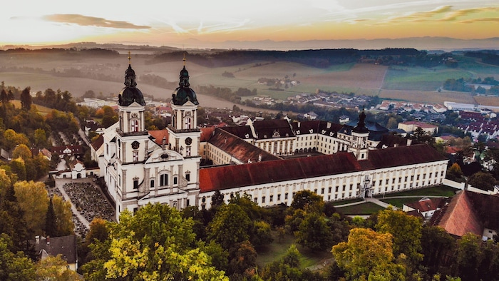 Den Klang des Bösendorfer-Flügels von Anton Bruckner erleben und mehr über die Geschichte des ...