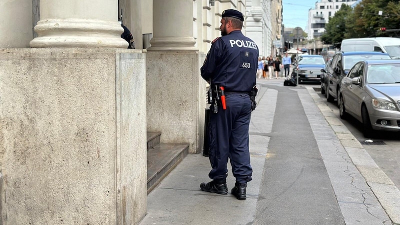 Shock reigns in the 9th district of Vienna. The investigation by the State Office of Criminal Investigation is in full swing. (Bild: Bischofberger-Mahr Alexander)