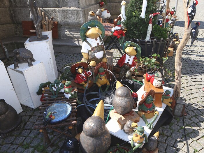 Ton-Künstler aus aller Welt stellen ihre Erzeugnisse am Steyrer Stadtplatz aus. Diesmal wird das ...