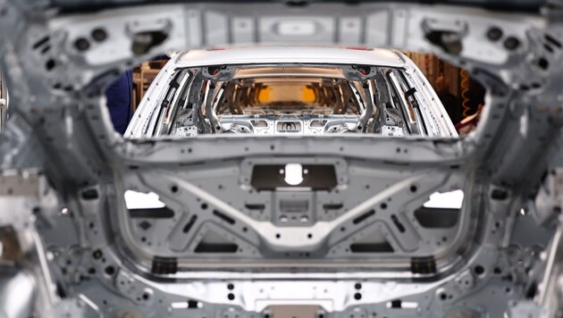 The automotive industry is currently struggling with uncertainties. (Bild: EPA)