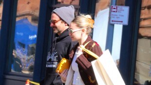 Bradley Cooper und Gigi Hadid genießen ihre Beziehung. (Bild: www.viennareport.at)