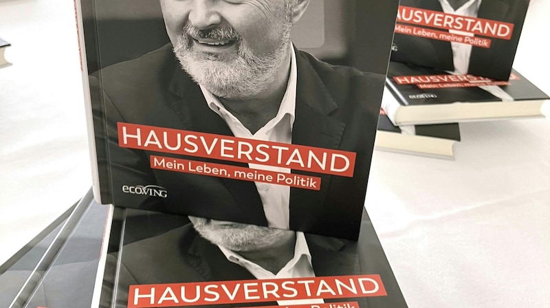 Burgenland's governor Hans Peter Doskozil covers everything from politics to health in his new book "Hausverstand". (Bild: JUDITH HÖGERL)