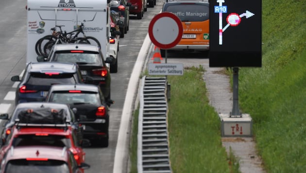 Auf der A10 soll in Zukunft vor den Tunnelbaustellen über die Geschwindigkeit der Stau reduziert werden (Bild: Tröster Andreas)