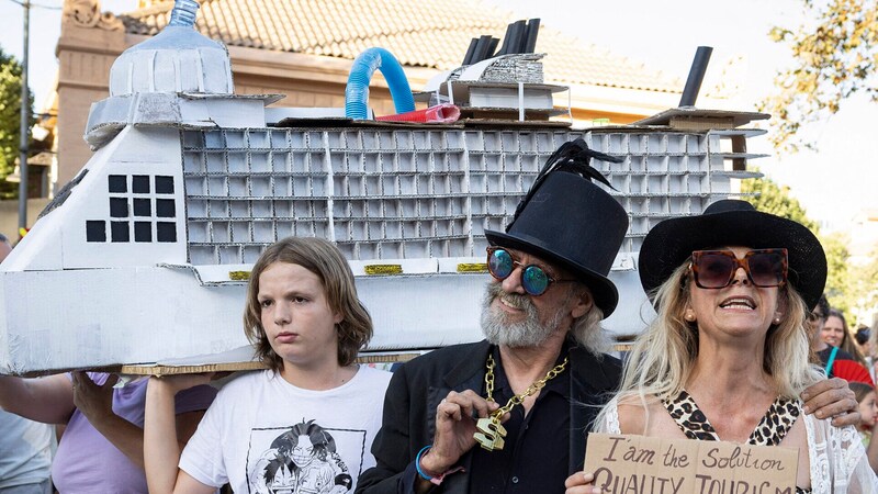 Protest against mass tourism on Mallorca on Sunday (Bild: AFP/APA/Jaime Reina)