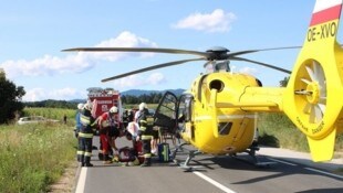 Der Rettungshubschrauber landete direkt bei der Unfallstelle.