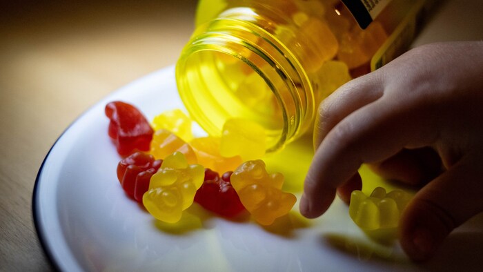 Bei wasserlöslichen Vitaminen komme es eher selten zu Überdosierungen, da der Überschuss über ...