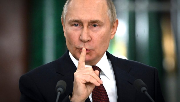 Vladimir Putin does not want to hear about compromises. (Bild: AP/Sputnik)