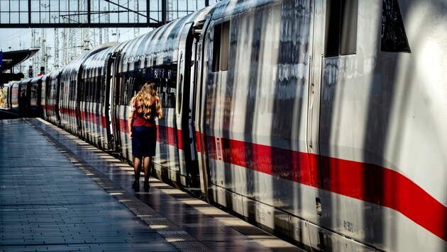 Deutsche Bahn closed the first half of the year with a large operating loss. (Bild: AP)