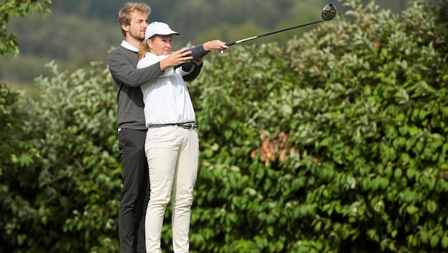 Karin Becker mit ihrem Sohn Jakob als Guide. (Bild: GEPA/GEPA pictures)