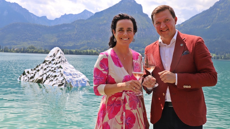 Yvonne Rosenstatter, die Geschäftsführerin des Tourismusverbandes, und Landhaus-Chef Dominik Bichler (Bild: Hörmandinger Reinhard)