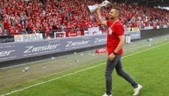 Brachte 2024 den GAK in die Bundesliga, jetzt übernimmt Gernot Messner die abstiegsgefährdeten ...