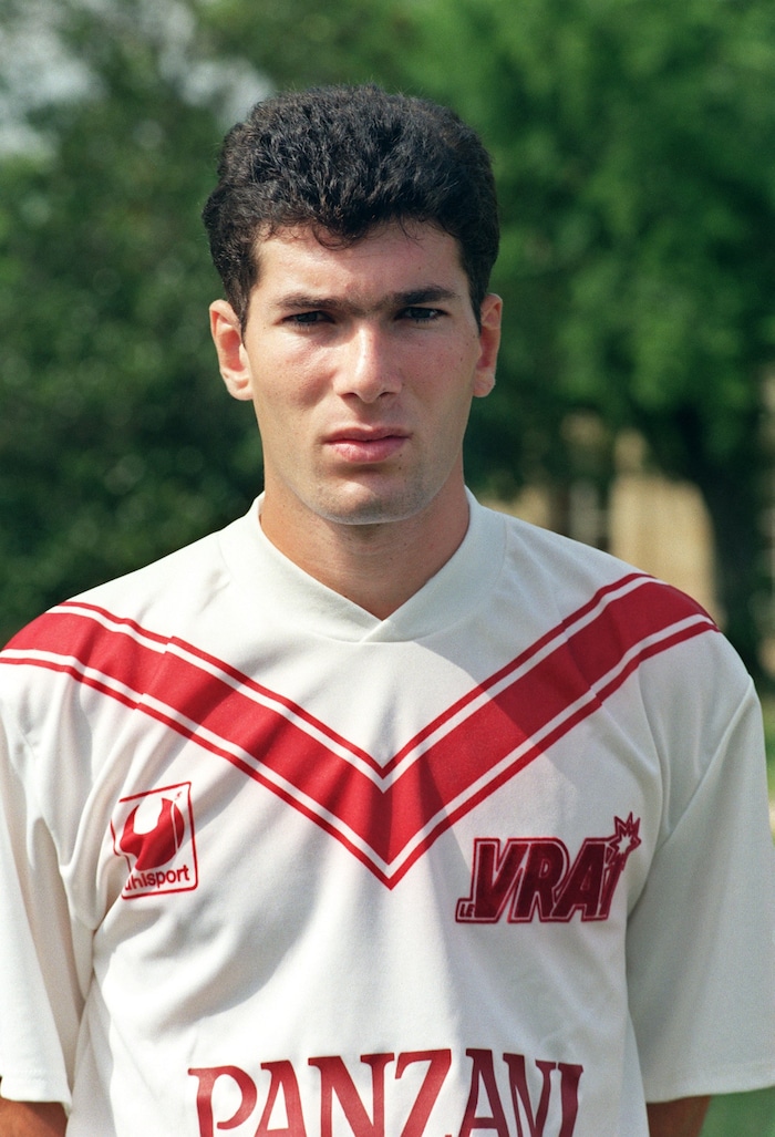 Zinédine Zidane in the Girondins Bordeaux jersey in 1992