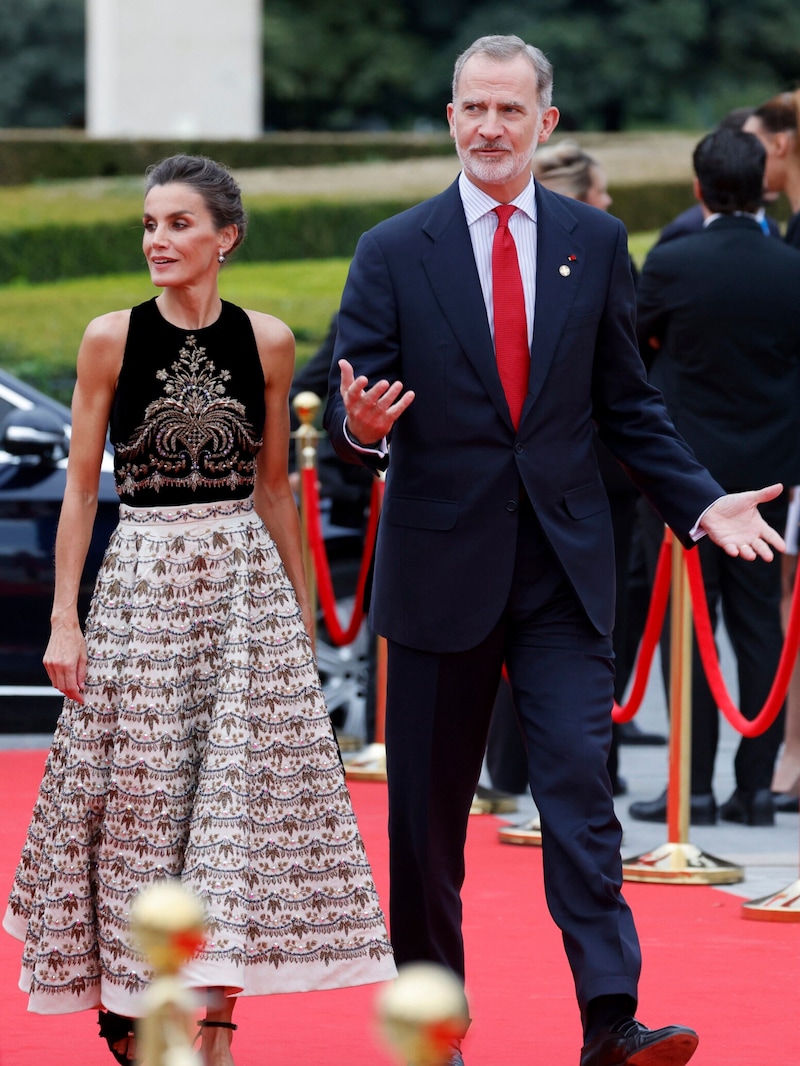 Königin Letizia und König Felipe von Spanien (Bild: AP ( via APA) Austria Presse Agentur/Ludovic Marin)