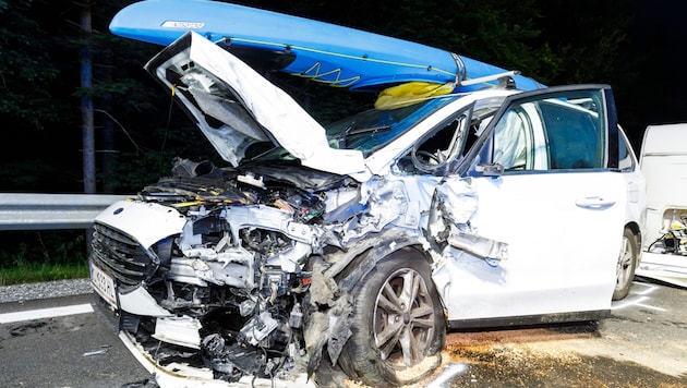 In diesem Auto saß eine vierköpfige Familie. (Bild: Bernd Hofmeister)