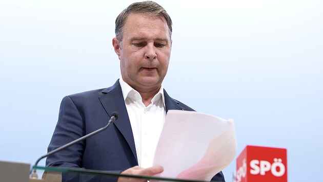 SPÖ leader Andreas Babler does not want another austerity package "at the expense of the population". (Bild: APA/ALEX HALADA)