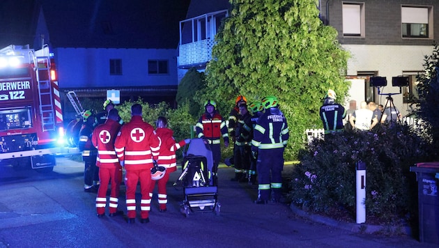 Around 50 firefighters and rescue workers were deployed (Bild: laumat)