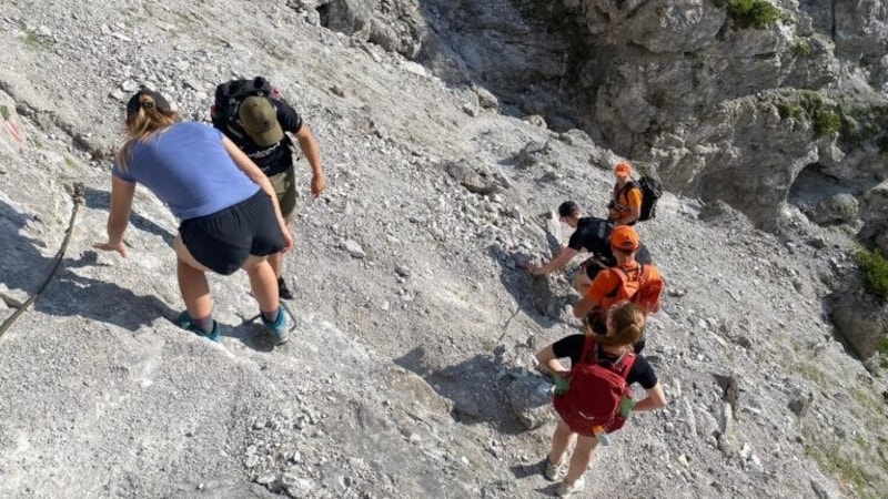 The group had underestimated the route - it requires surefootedness. (Bild: Bergrettung Saalfelden)