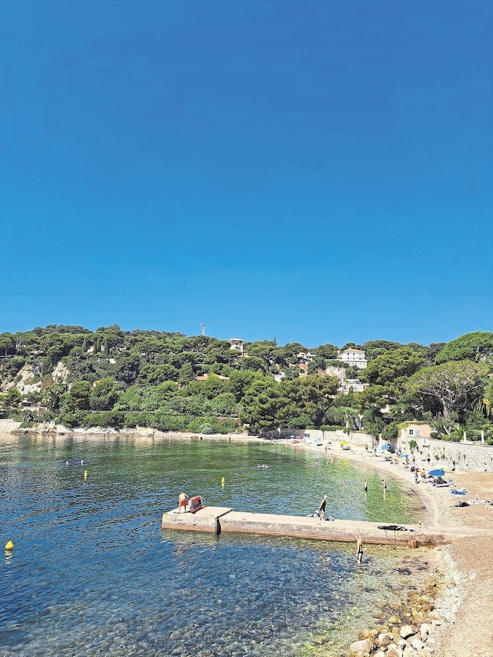Wer bei der Strandszene Lust auf die kleine Bucht im Film bekommt – der Drehort für die ...